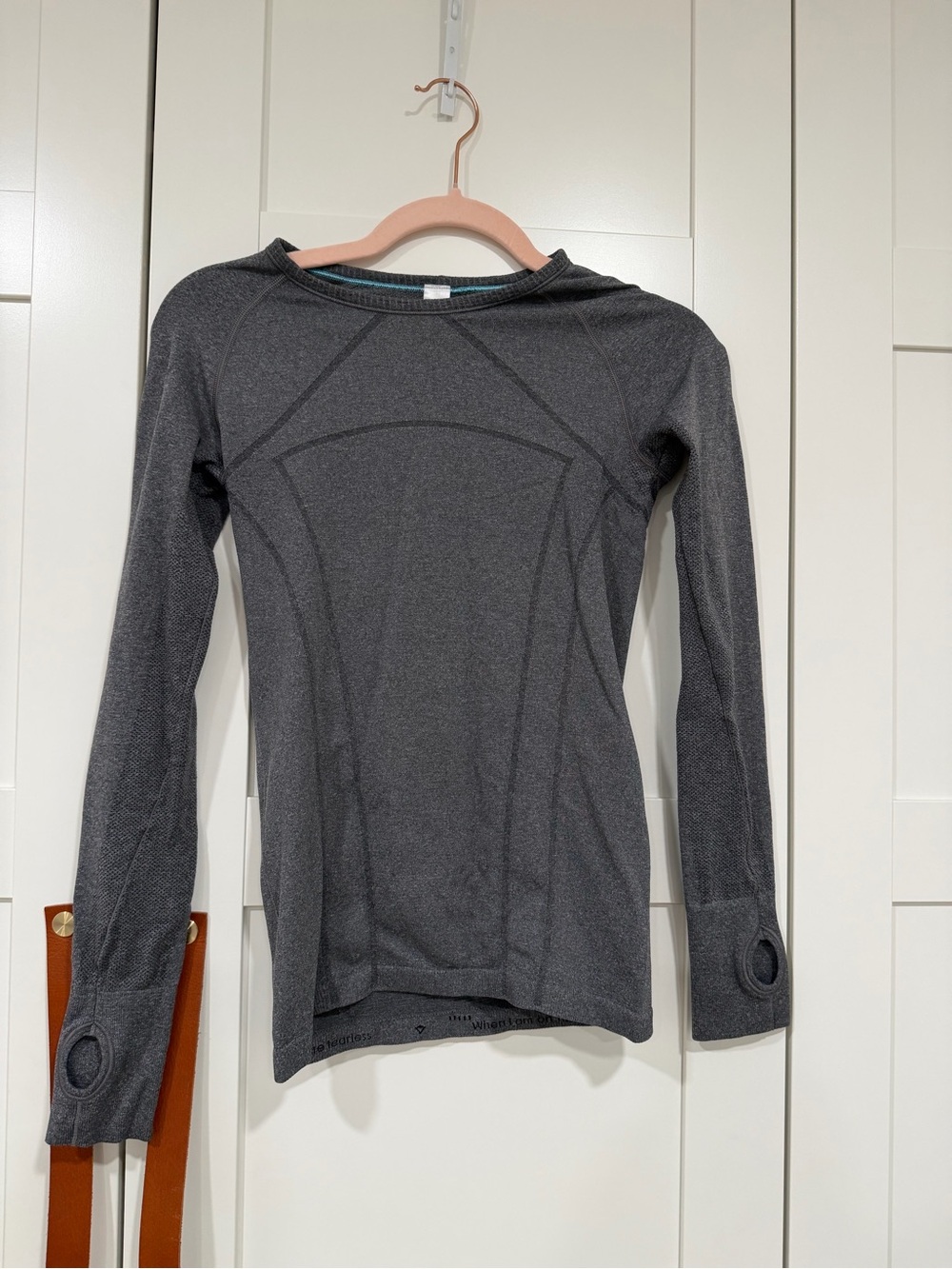 Ivivva Women's Long-Sleeve Seamless Athletic Top - Charcoal